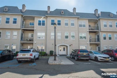 /international/us/324-brittany-drive-wayne-nj-110120510347/