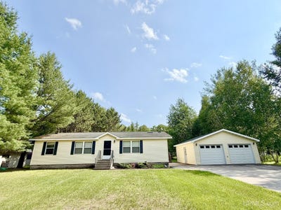/international/us/933-e-hoadley-street-kingsford-mi-110106259147/