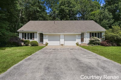/international/us/15143-wintergreen-court-spring-lake-mi-110101071974/