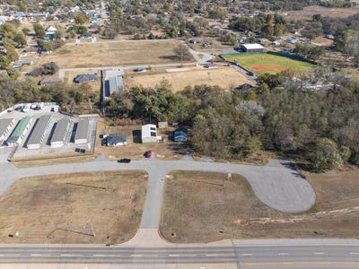 /international/us/w-veterans-memorial-highway-blanchard-ok-110103545852/