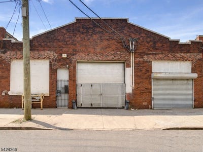 /international/us/41-43-malvern-st-newark-city-nj-110107308188/