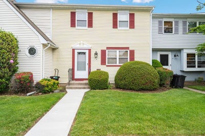 /international/us/7-merrimac-ct-coram-ny-110108394656/