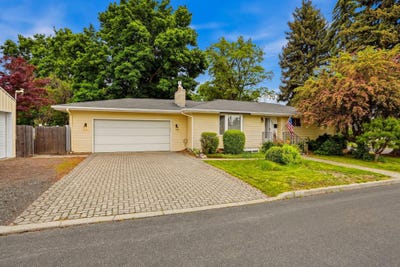 /international/us/735-clover-st-cheney-wa-110108391779/