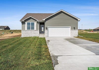 /international/us/9618-n-167-street-bennington-ne-110096383078/