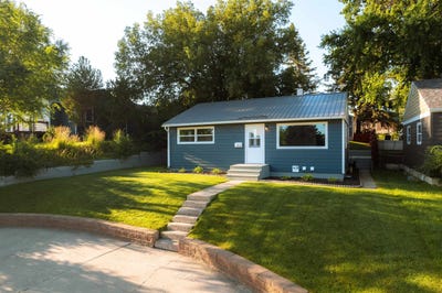 /international/us/1106-omaha-street-belle-fourche-sd-110102491743/