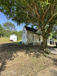/international/us/2395-howard-rd-bybee-tn-110100100229/
