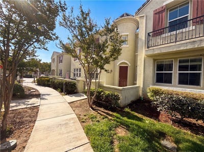 /international/us/1800-e-lakeshore-drive-lake-elsinore-ca-110107635383/