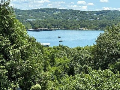 /international/us/24-village-trail-branson-mo-110109011512/
