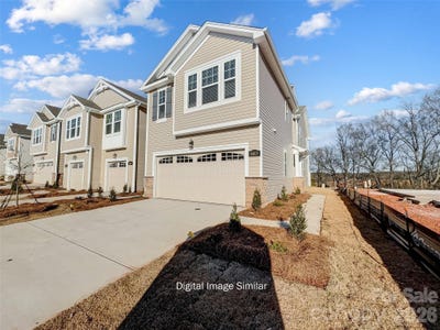 /international/us/7524-hodges-meadow-lane-charlotte-nc-110108474213/