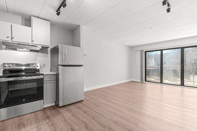 /international/us/881-broadway-everett-ma-110106554176/
