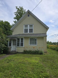 /international/us/36-henderson-street-brownville-me-110099669080/