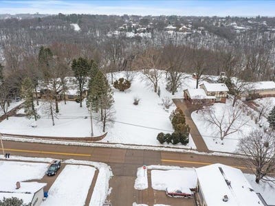 /international/us/kelly-lane-lot-2-2-dubuque-ia-110104174139/