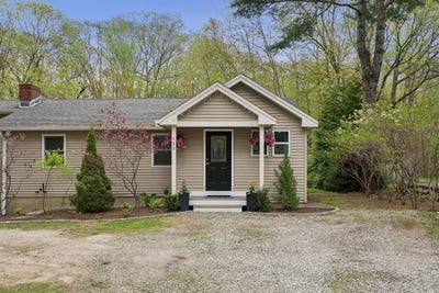 /international/us/332-portland-street-yarmouth-me-110108480295/