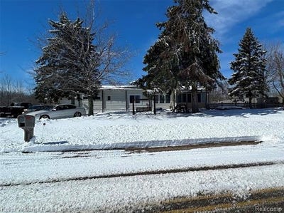 /international/us/3055-black-road-marion-twp-mi-110107342311/