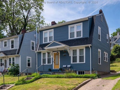 /international/us/1119-hickory-road-charleston-wv-110108571817/