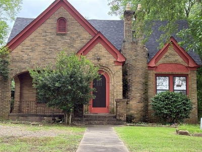 /international/us/437-jefferson-street-pittsburg-tx-110100048538/