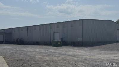 /international/us/300-matthews-lane-sikeston-mo-110102682018/