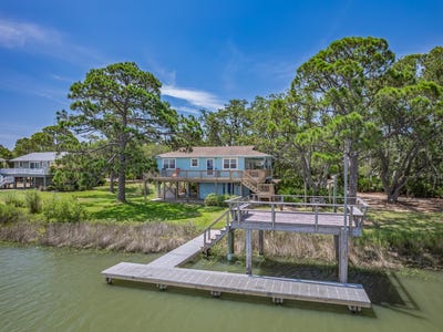 /international/us/1308-peninsular-circle-alligator-point-fl-110108881451/