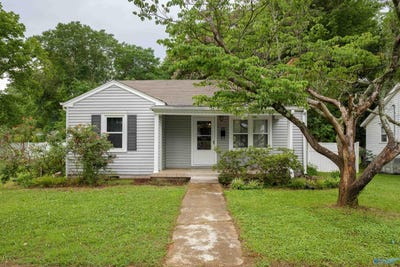 /international/us/1011-e-1st-street-tuscumbia-al-110108660168/