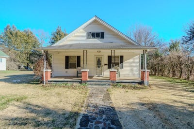 /international/us/432-n-church-st-mountain-city-tn-110104635527/