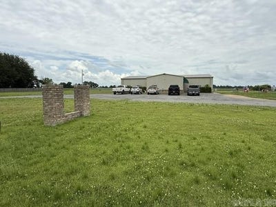 /international/us/1604-ne-1st-england-ar-110108360076/