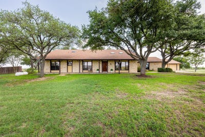 /international/us/800-county-road-458-rd-coupland-tx-110100130196/?lang=zh-tw