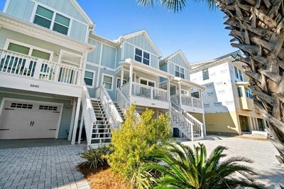 /international/us/104b-42nd-st-mexico-beach-fl-110096898409/