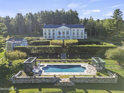 /international/us/209-blue-hill-rd-great-barrington-ma-110104846787/