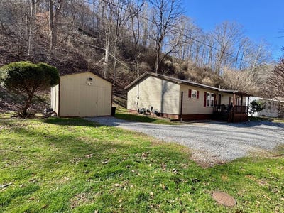 /international/us/46-boggs-fork-addition-spencer-wv-110105327217/