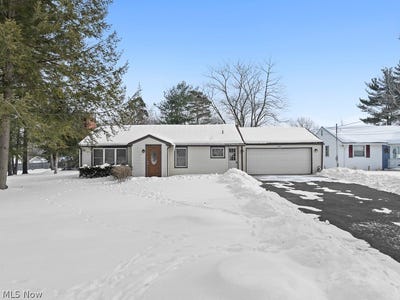 /international/us/888-fairfield-school-road-columbiana-oh-110105357041/