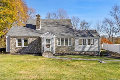 /international/us/16-hillside-terrace-mahopac-ny-110106919009/