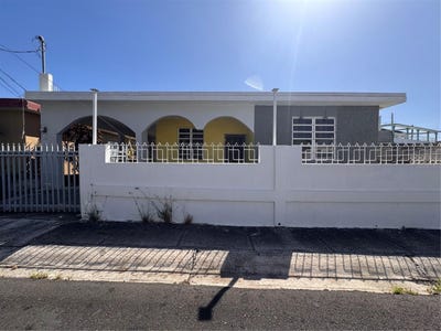 /international/us/737-m-33-3-st-llanos-del-sur-ponce-pr-110104604621/