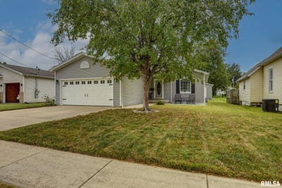 /international/us/912-w-adams-street-taylorville-il-110110169059/