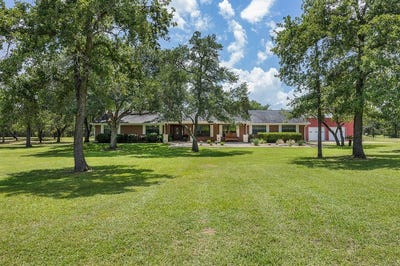 /international/us/3135-forest-hill-east-road-la-grange-tx-110100654639/