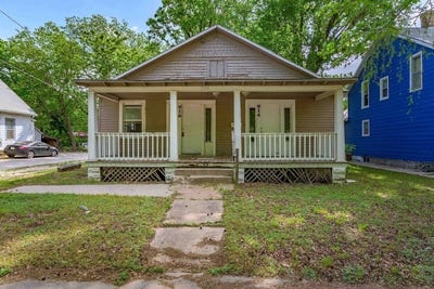 /international/us/914-n-high-st-newton-ks-110107797404/