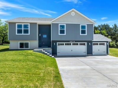 /international/us/28716-woodland-heights-drive-warrenton-mo-110107992051/