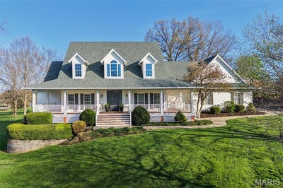 /international/us/2066-spring-valley-drive-washington-mo-110107455095/