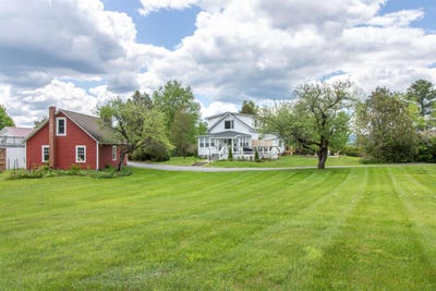 /international/us/308-middle-street-brighton-vt-110107464094/