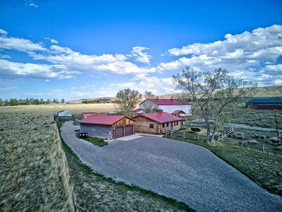 /international/us/90-sunset-rim-cody-wy-110108127503/