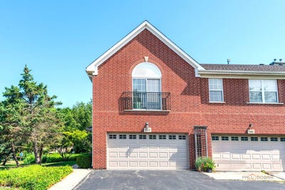 /international/us/1002-kensington-drive-northbrook-il-110109414783/