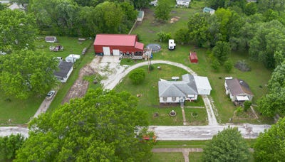/international/us/203-205-n-jefferson-street-humansville-mo-110107830984/