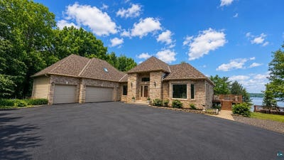 /international/us/4875-lakeway-dr-duluth-mn-110108853259/