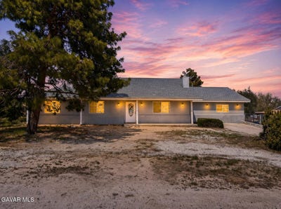 /international/us/18060-walnut-street-hesperia-ca-110107212780/