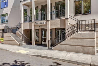 /international/us/707-n-hayden-island-dr-portland-or-110101020533/