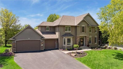 /international/us/1981-topaz-drive-chanhassen-mn-110108551123/