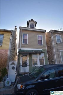 /international/us/22-s-raspberry-street-easton-pa-110106539504/