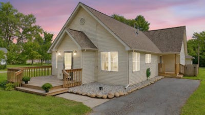 /international/us/825-carnation-street-se-demotte-in-110110328896/
