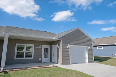 /international/us/1818-roberts-street-saint-charles-mn-110108100081/