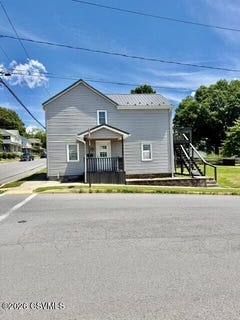 /international/us/198-hanover-street-northumberland-pa-110108901535/