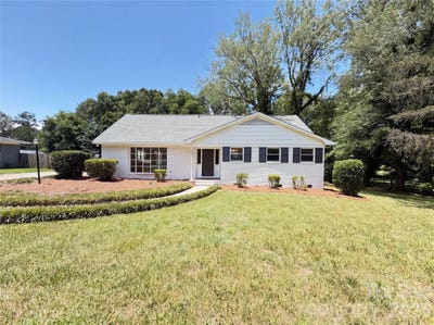 /international/us/11932-idlewild-road-matthews-nc-110108999693/